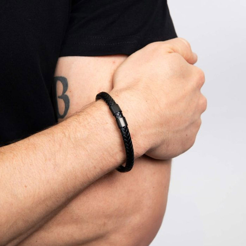 Fred Bennett Gents Recycled Black Leather 21cm Bracelet B5322