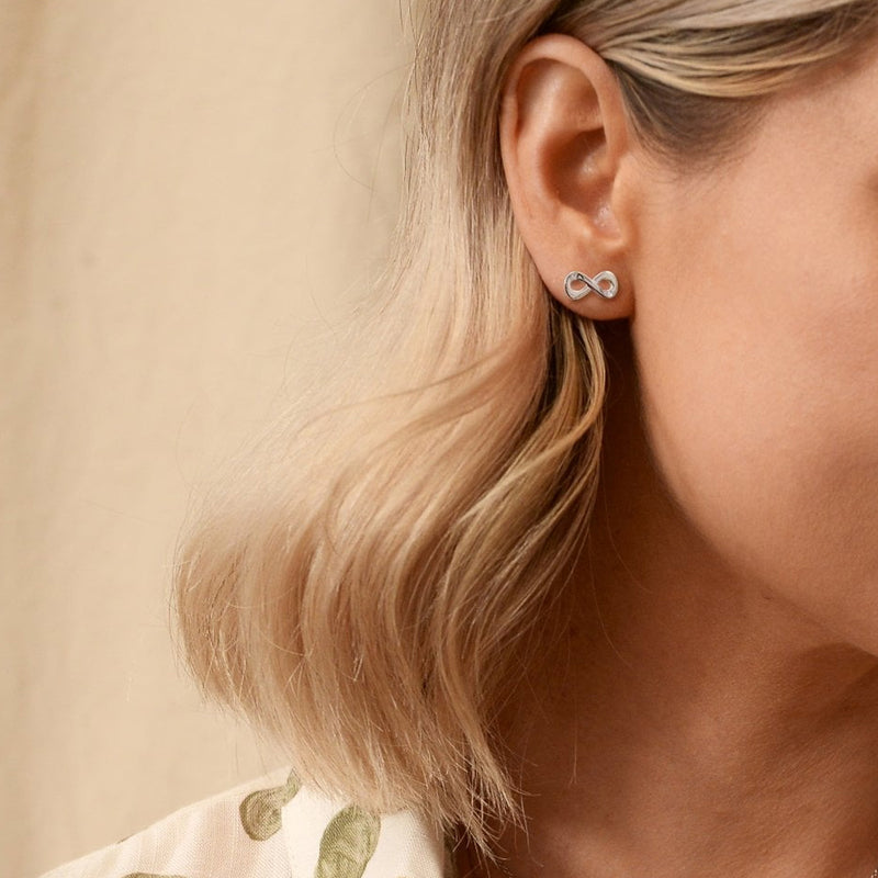 Hot Diamonds Silver Amulets Infinity Earrings DE710