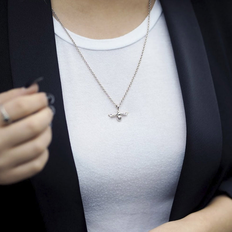 Hot Diamonds Sterling Silver Natural Bee Pendant & Chain DP565