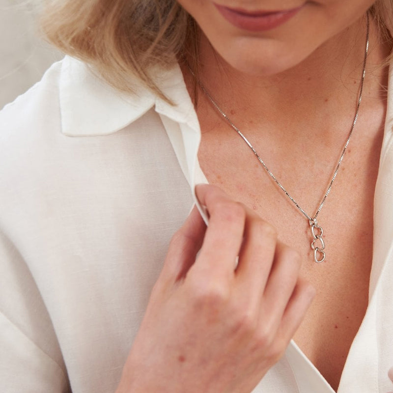 Hot Diamonds Silver Trio Triple Heart Pendant & Chain DP835