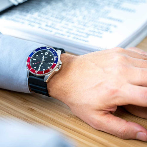 Casio Gents Analogue Red/Blue Bezel Divers Watch MDV-107-1A3VEF