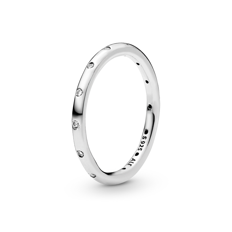 SIMPLE SPARKLING BAND RING